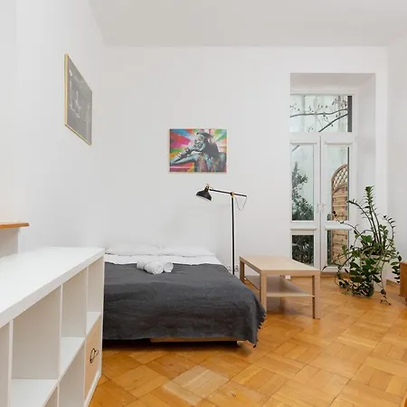 Downtown By The Park By Renters Apartamento
